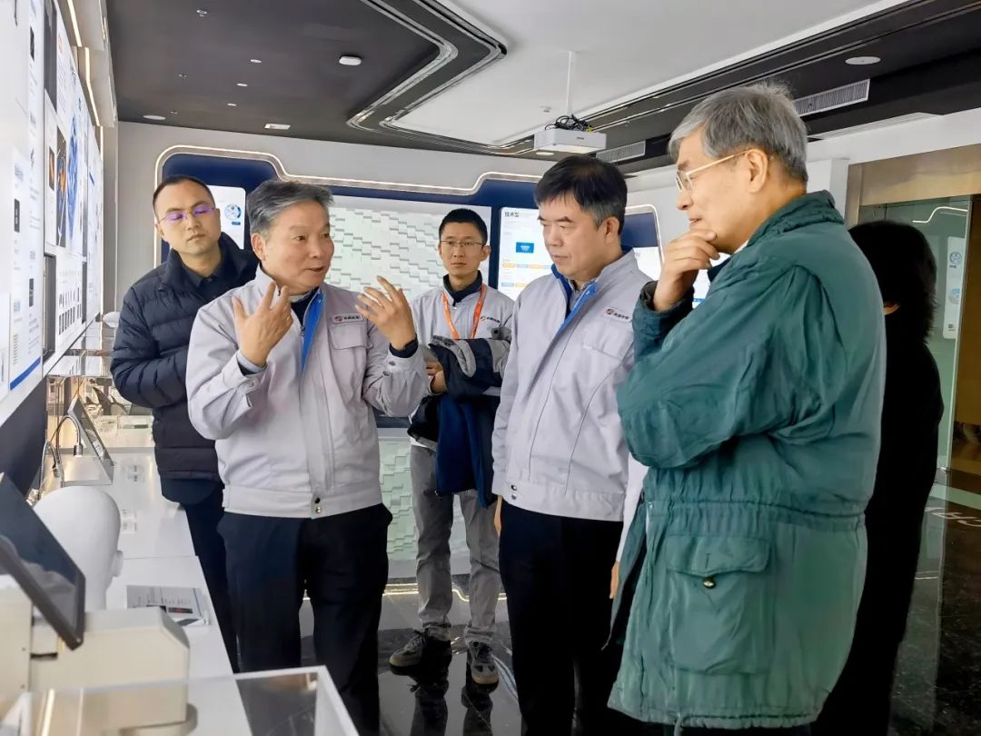 c238b7ef-40ef-4276-bb7a-cc7db091404d c238b7ef-40ef-4276-bb7a-cc7db091404d